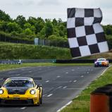 Joel Hohmann gewinnt sein erstes Rennen in der Porsche Sprint Challenge Deutschland GT3 (Foto: Porsche Sports Cup Deutschland)