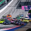 Die DTM präsentiert 2026 ein hochkarätiges Teilnehmerfeld mit acht internationalen Top-Marken