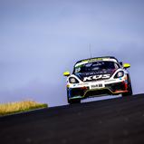 #19 / Küs Team Bernhard / Porsche 718 Cayman GT4 CS MR / Levi O'Dey / Alexander Tauscher