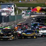 Der Start in das erste ADAC GT Masters Rennen auf dem Salzburgring
