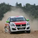 Starker Youngster: Johannes Dambach liegt im Suzuki Swift auf Platz zwei