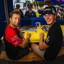Autogrammstunde mit den Stars, Live-Musik am Abend und vieles mehr sorgt für Unterhaltung neben der Renn-Action