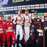 Das Podium: Niklas Kalus, Kiano Blum, Finn Zulauf, Felix Hirsiger, Alain Valente und Max Cuccarese (v.l.)