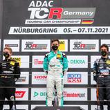 Das Podium beim abschließenden Saisonrennen der ADAC TCR Germany