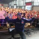 Hotspot am Abend: die Fahrerpräsentation der MotoGP-Stars in der Karthalle.