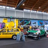 Klassikwelt Bodensee 2025: Am Stand von ADAC Klassik konnten Fahrzeug-Highlights wie der Opel Kadett Caravan der ADAC Straßenwacht und der Jetta vom Polizeimuseum Stuttgart aus der Nähe besichtigt werden