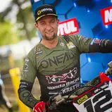 Max Nagl hat die Mission Titel-Hattrick im ADAC MX Masters beim Saisonauftakt erfolgreich begonnen und kommt als Tabellenführer nach Dreetz