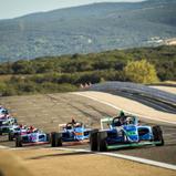 Drei Nachwuchsfahrer aus Deutschland bilden das neue ADAC Formel Junior Team. Foto: KSP Reportages
