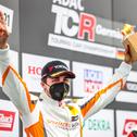 Eric Scalvini auf dem Podium der ADAC TCR Germany