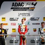 ADAC Formel 4, Lausitzring, Rennen 2, Podium, Van Amersfoort Racing, Joey Mawson, Prema Powerteam, Mick Schumacher, US Racing, Jannes Fittje