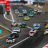 Volles Feld beim Rennen der ADAC GT4 Germany auf dem Nürburgring