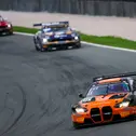 Tim Zimmermann und Leyton Fourie gewinnen einen Lauf im ADAC GT Masters