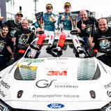 Owega und Wiebelhaus feiern mit ihrem Haupt Racing Team