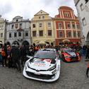 Im UNESCO-Weltkulturerbe Český Krumlov fand das Regrouping am Mittag statt. Die Stadt an der Moldauschleife gab den Teams eine Atempause zwischen den beiden extrem anspruchsvollen Durchgängen auf der Col-de-Jan-Prüfung in Tschechien
