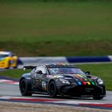 Britisches Flair durch den Aston Martin von COSY Racing by ESM