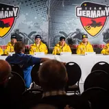 MXoN Team Germany 2016, v.l.n.r.: Ersatzfahrer Dominique Pascal Thury ( KTM ), Cheftrainer Marcus Schiffer, Dennis Ullrich ( KTM ), Henry Jacobi ( Honda ), Maximilian Nagl ( Husqvarna ) und Teamchef Wolfgang Thomas