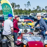 Die Vertreter der ADAC‑Korporativclubs freuen sich auf Besucher im Markenclubareal und stehen für Fragen rund um das Clubleben sowie zu technischen Themen gerne zur Verfügung.