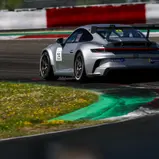 Lukas Ertl möchte seinen Kontrahenten in der Porsche Endurance Challenge Deutschland wieder sein Heck zeigen (Foto: Porsche Sports Cup)