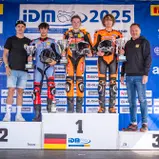 Göttlich holte sich ihren ersten Saisonsieg im ersten Rennen vor Brandon Schmidt und Wolff (Foto: Dino Eisele)