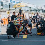 Smilla Göttlich verteidigt am Nürburgring ihre Tabellenführung