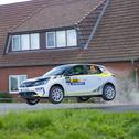Timo Scheider mit Jara Hain: Der DTM-Champion lieferte einen eindrucksvollen Gaststart im Corsa Rally Electric ab