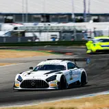 Götz teilt sich das Cockpit des Mercedes-AMG GT3 Evo mit Petru Umbrarescu
