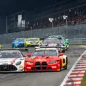 Sheldon van der Linde (r) gewann das DTM-Sonntagsrennen am Nürburgring