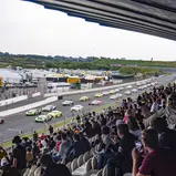 Die Zuschauer dürfen am DEKRA Lausitzring nicht nur auf die Tribünen, sondern auch wieder in das Fahrerlager