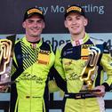 Jay Mo Härtling und Enrico Förderer, die amtierenden Champions der ADAC GT4 Germany, teilen sich das Cockpit