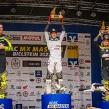Tageswertung beim ADAC MX Youngster Cup v.l.n.r.: Cato Nickel ( Deutschland / KTM / WZ-Racing ), Oriol Oliver Vilar ( Spanien / KTM / WZ-Racing ) und Mike Gwerder ( Schweiz / KTM / WZ-Racing )