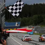 #2 / Hofor Racing by Bonk Motorsport / BMW M4 GT4 / Gabriele Piana / Michael Schrey & #13 / Team Zakspeed / Mercedes-AMG GT4 / Jan Marschalkowski / Théo Nouet