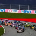 Ganz vorne: Der am Ende zweitplatzierte Porsche von AVIA W&S Motorsport