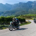 Auf über 70 klassischen Motorrädern gehen die Teilnehmer auf eine Motorradreise durch das Traunsee-Almtal im Salzkammergut