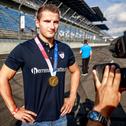 Olympiasieger Tom Liebscher brachte seine Goldmedaille aus Tokio mit an den Lausitzring