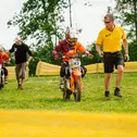 Die ersten Meter auf der Motocross-Maschine