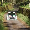 Der Titelverteidiger im IVG-Gelände: Fabian Kreim im Škoda Fabia R5 
