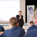 Wolfgang Dürheimer, Vorstandsvorsitzender der ADAC Stiftung Sport, bei der Begrüßung