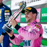 Der Österreicher Lucas Auer ist zurück an der DTM-Tabellenspitze