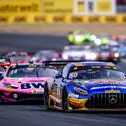 Maro Engel ist auf dem Nürburgring der Gejagte