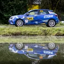 Blütenweiße Weste: Laurent Pellier führt den ADAC Opel e-Rally Cup derzeit souverän an