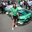 Schwimm-Weltmeisterin Leonie Beck besuchte zum ersten Mal die DTM 