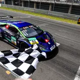 Emil Frey Racing gewinnt das Sonntagsrennen in Zandvoort