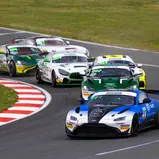 Platz zwei für den Aston Martin von Racing One