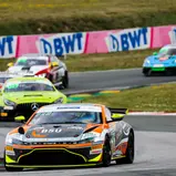 Der Aston Martin Vantage GT4 beim Saisonauftakt in Oschersleben
