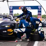 Reifenwechsel-Training beim Red Bull Team Abt am Lamborghini von Luca Engstler
