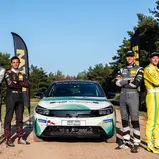 Laurin Heinrich, Clemens Schmid, Kelvin van der Linde und Maro Engel (l-r) erlebten ein Schotter-Spektakel in der Lausitz