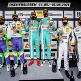 Podium Trophy-Wertung Rennen 1 (v.l.): Christian Kosch / Tom Kieffer, Stephan Grotstollen / Georg Braun,  Daniel Schwerfeld / Axel Sartingen