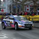 Hermann Gassner jr fährt im Hyundai i20 R5 auf Platz drei bei ADAC Saarland-Pfalz Rallye