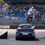 Adrian Guggemos begeisterte die DTM-Fans mit spektakulären Stunts