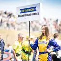Das Starterfeld der DTM sowie der Championship Leader wird von Ravenol präsentiert